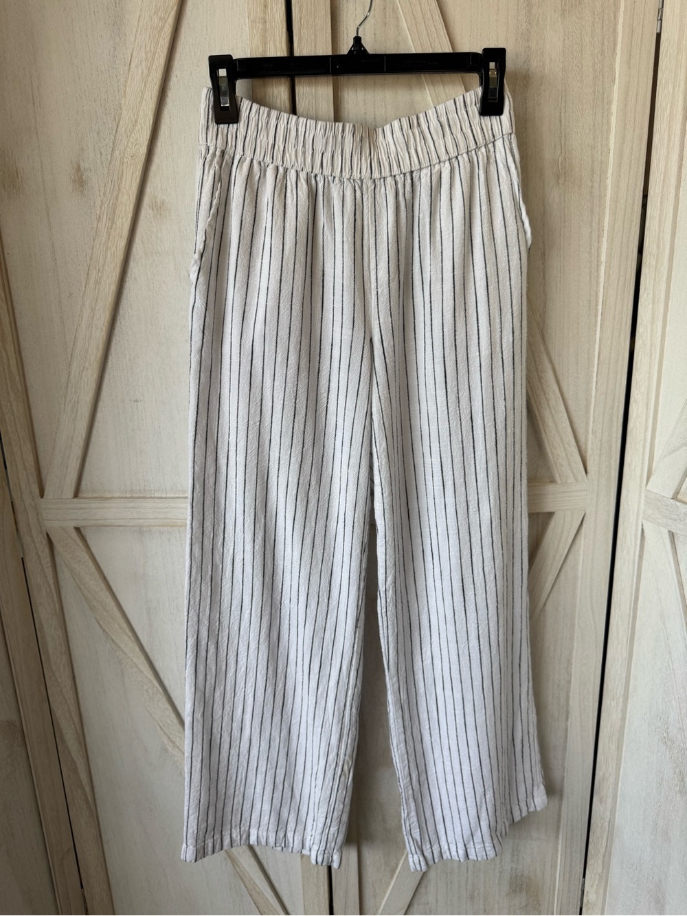 Sanctuary White Wide-Leg black Pinstripe Pants Sz S coastal vacation comfy eve
